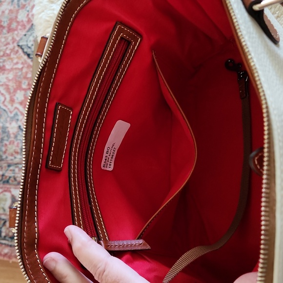 NWT Dooney & Bourke Ivory Zip Zip Pebbled Leather Satchel π€π€π - Picture 8 of 16